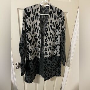 Chelsea & Theodore cheetah print cardigan